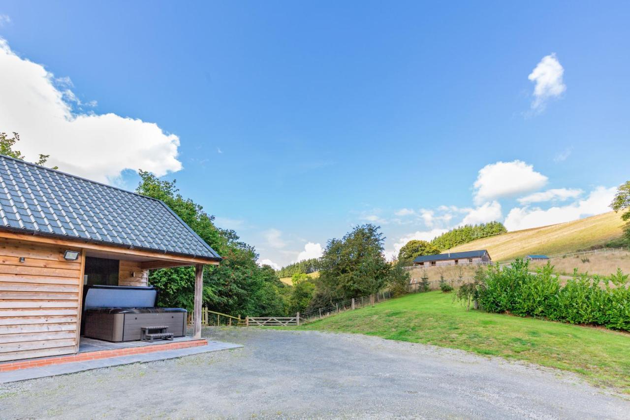 Ploony Hill Lodge Bleddfa Ngoại thất bức ảnh