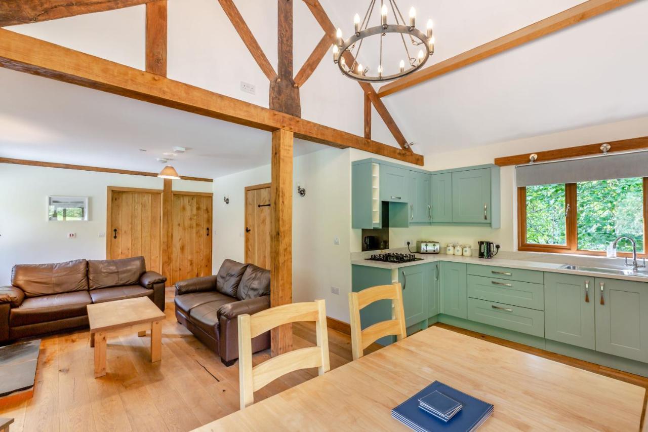 Ploony Hill Lodge Bleddfa Ngoại thất bức ảnh